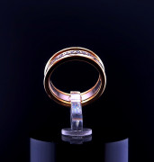 Kuldsõrmus teemantidega