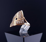 Золотое кольцо с цирконами