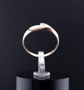 Gold ring with diamond