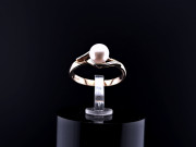 Золотое кольцо с жемчугом