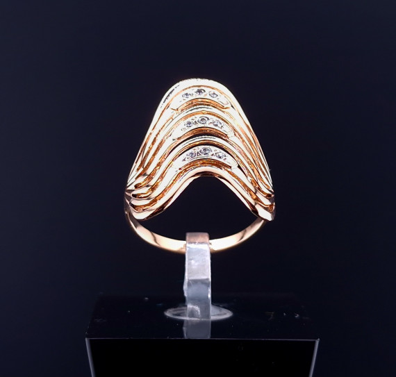 Золотое кольцо с цирконами