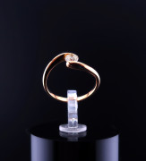 Kuldsõrmus teemantiga