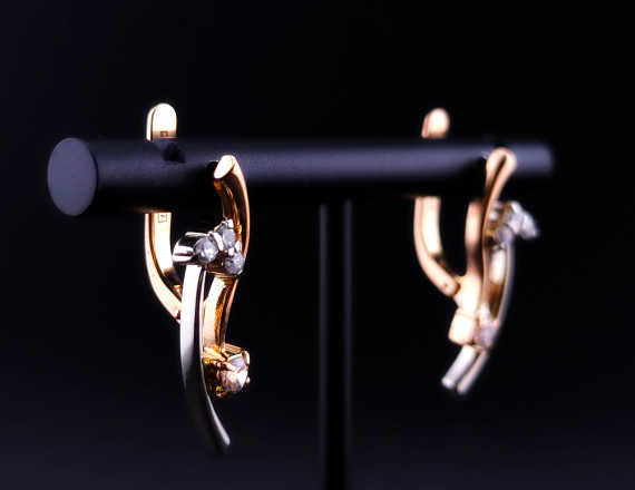 Золотые серьги с цирконами