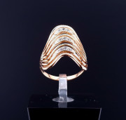 Золотое кольцо с цирконами