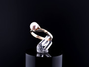 Золотое кольцо с жемчугом