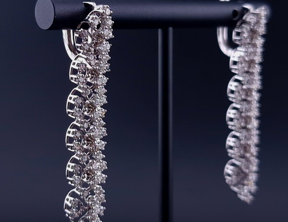 Kuldkõrvarõngad teemantidega  "Efe Model Jewellery"