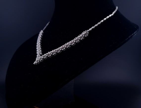 Kuld Kaelakee teemantidega  "Efe Model Jewellery"