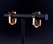 Gold earrings with zircons