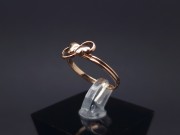 Gold ring 