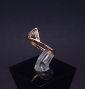 Gold ring with diamonds