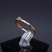 Gold ring with diamonds