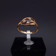 Gold ring with zircons