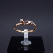 Gold ring with zircons