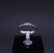 Gold ring with diamonds