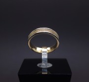 Gold wedding ring 