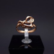 Gold ring with zircons