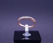 Gold ring with zircons