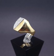 Men's gold ring with diamonds