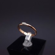 Gold ring with diamonds