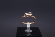 Gold ring 