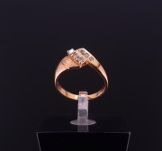 Gold ring with diamonds