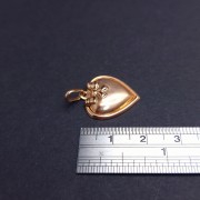 Gold pendant 