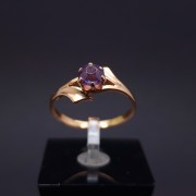 Vintage gold ring