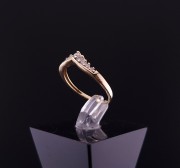 Gold ring with diamonds