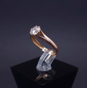 Gold ring with zircon