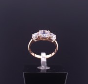 Gold ring with zircons