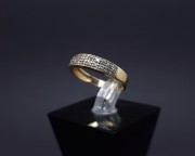 Gold ring with diamonds