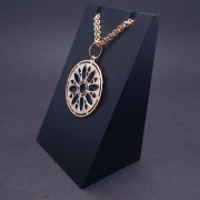 Gold pendant 