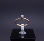 Gold ring with diamond