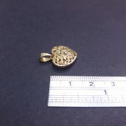 Gold pendant 