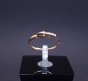 Gold ring with zircons