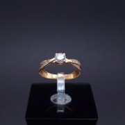 Gold ring with zircons