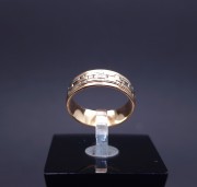 Gold wedding ring 