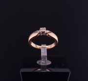 Gold ring with diamond