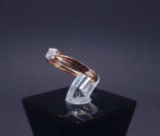 Gold ring with zircon