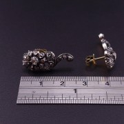 Золотые серьги с бриллиантами 