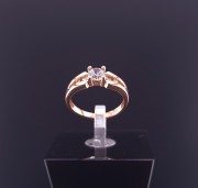 Gold ring with zircons