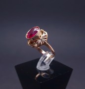 Vintage gold ring with colored stone