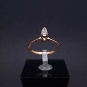 Gold ring with zircons