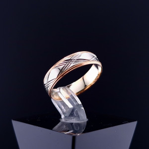 Gold wedding ring 
