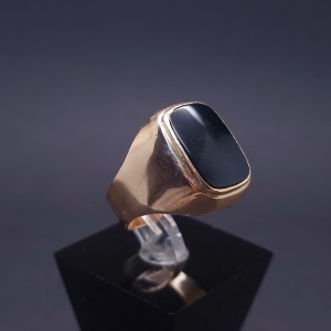 Men's gold ring