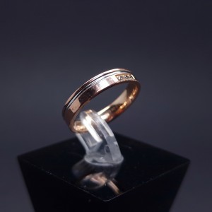 Gold wedding ring with diamonds