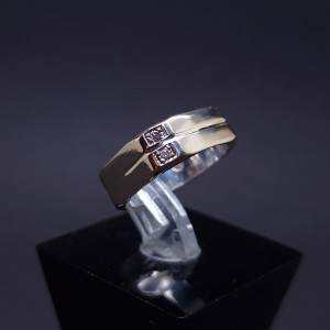 White gold ring with diamonds