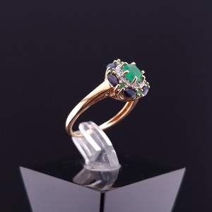 Gold ring with diamonds, emeralds and sapphires