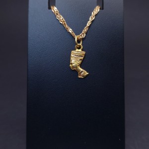 Gold pendant 