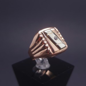 Men's gold ring